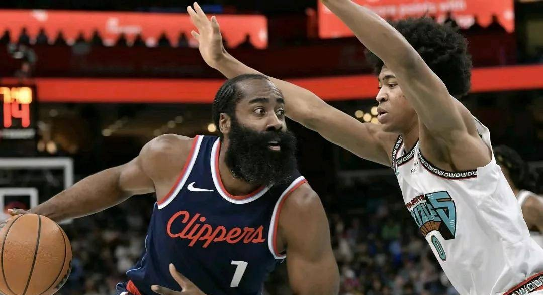 包含赛地聚焦：NBA季后赛赛后热度飙升；孟菲斯灰熊扳平良机；引发热议；细节决定成败的词条